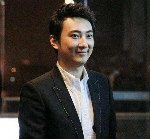 娱乐圈的吃瓜博主有哪些,揭秘幕后故事,带你领略明星圈层风云